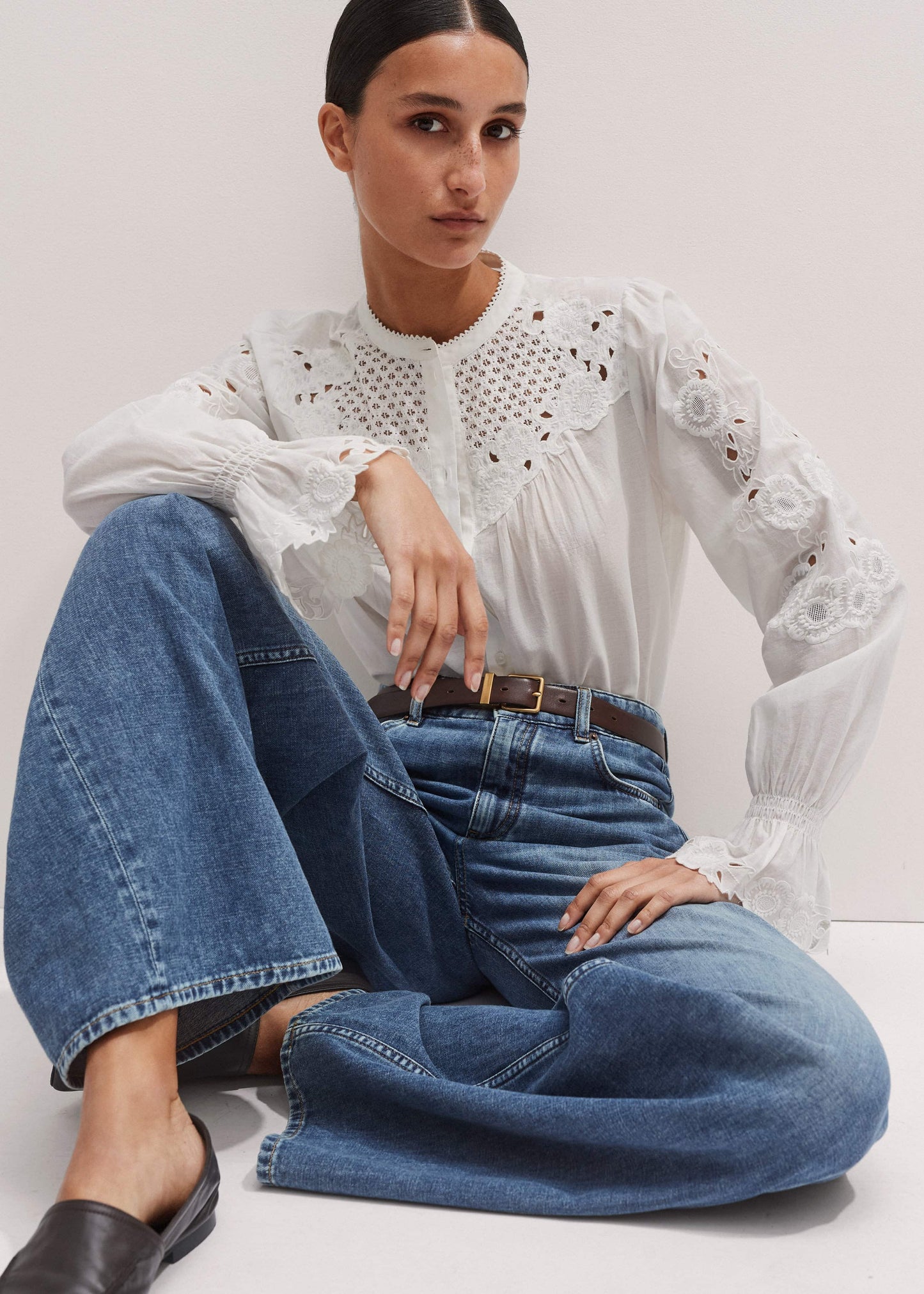 White Floral Embroidery Blouse