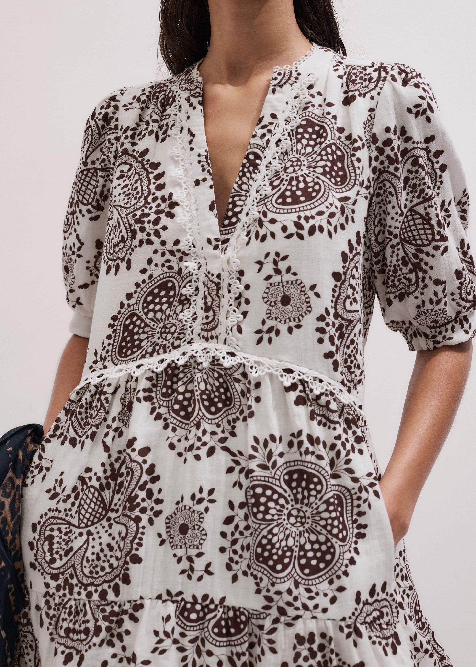 White Cheesecloth In-Full-Bloom Print Swing Short Dress