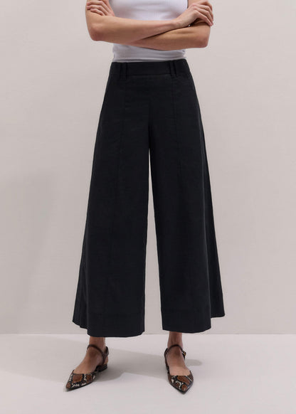 Black Crop Wide-Leg Pant
