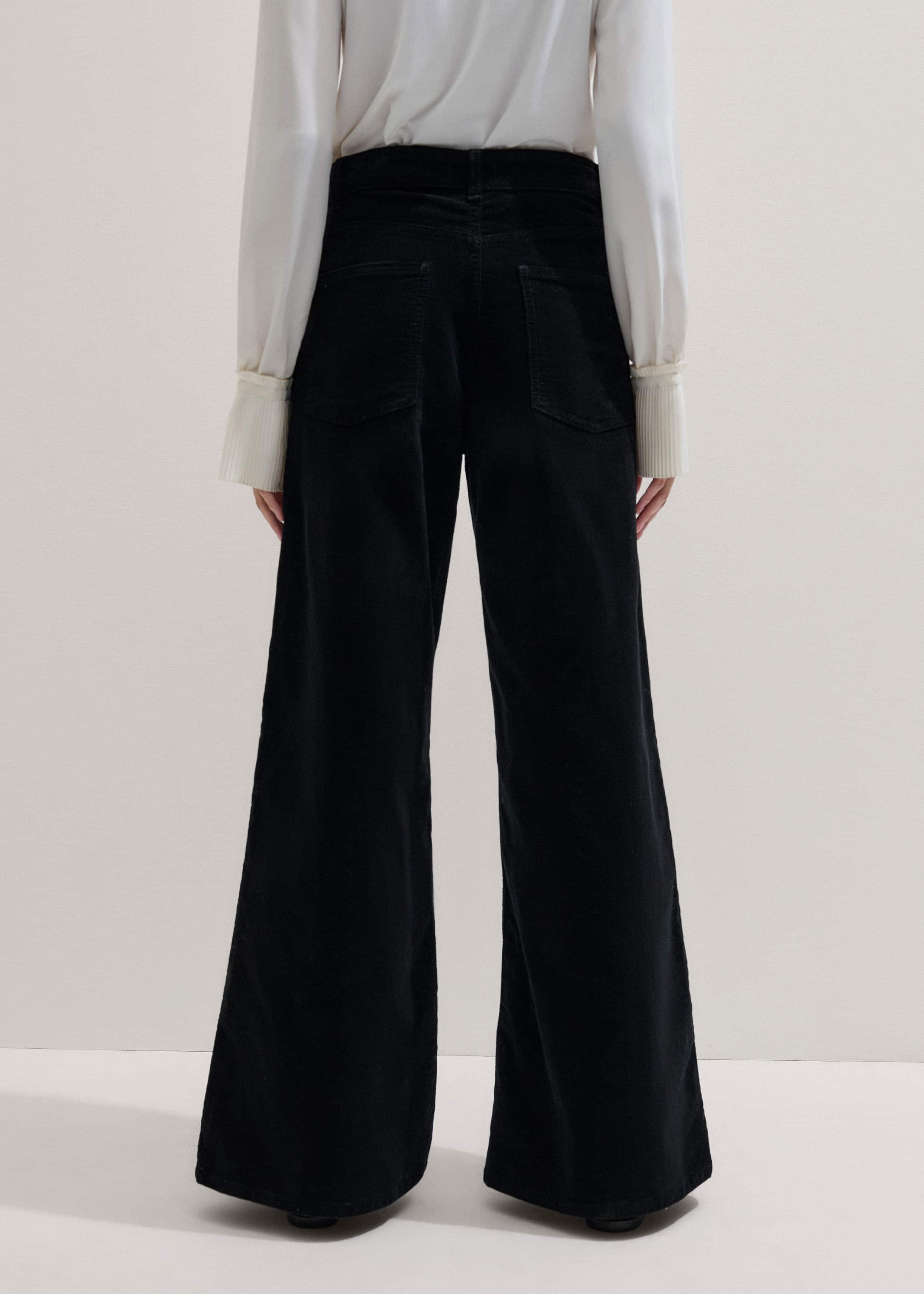 Black Ultimate Wide-Leg Pant