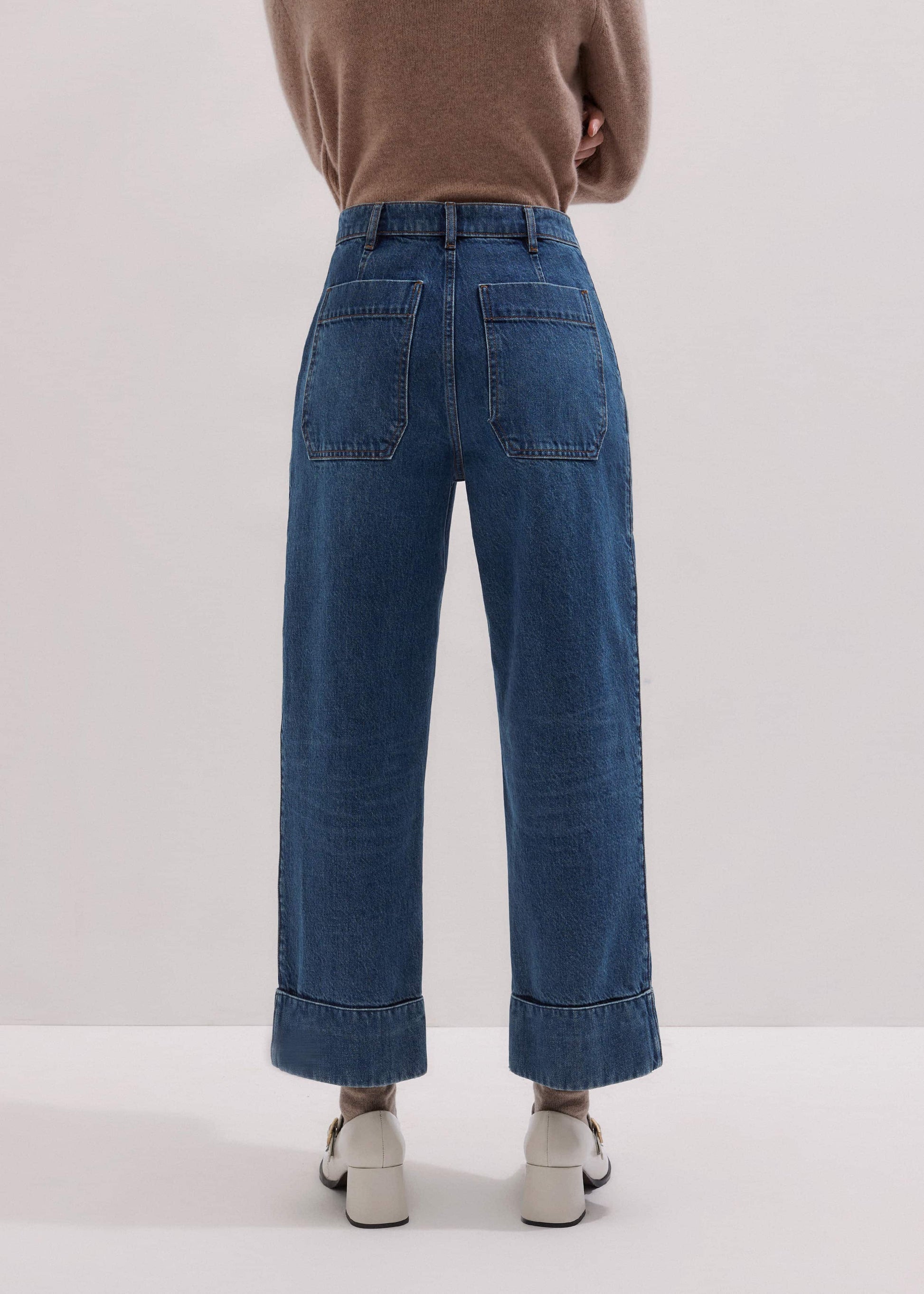Dark Wash Turn-Up Straight Jean
