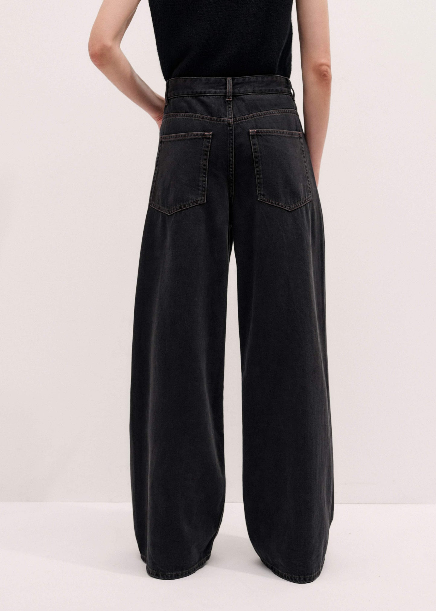 Black Every-Wear Baggy Jean