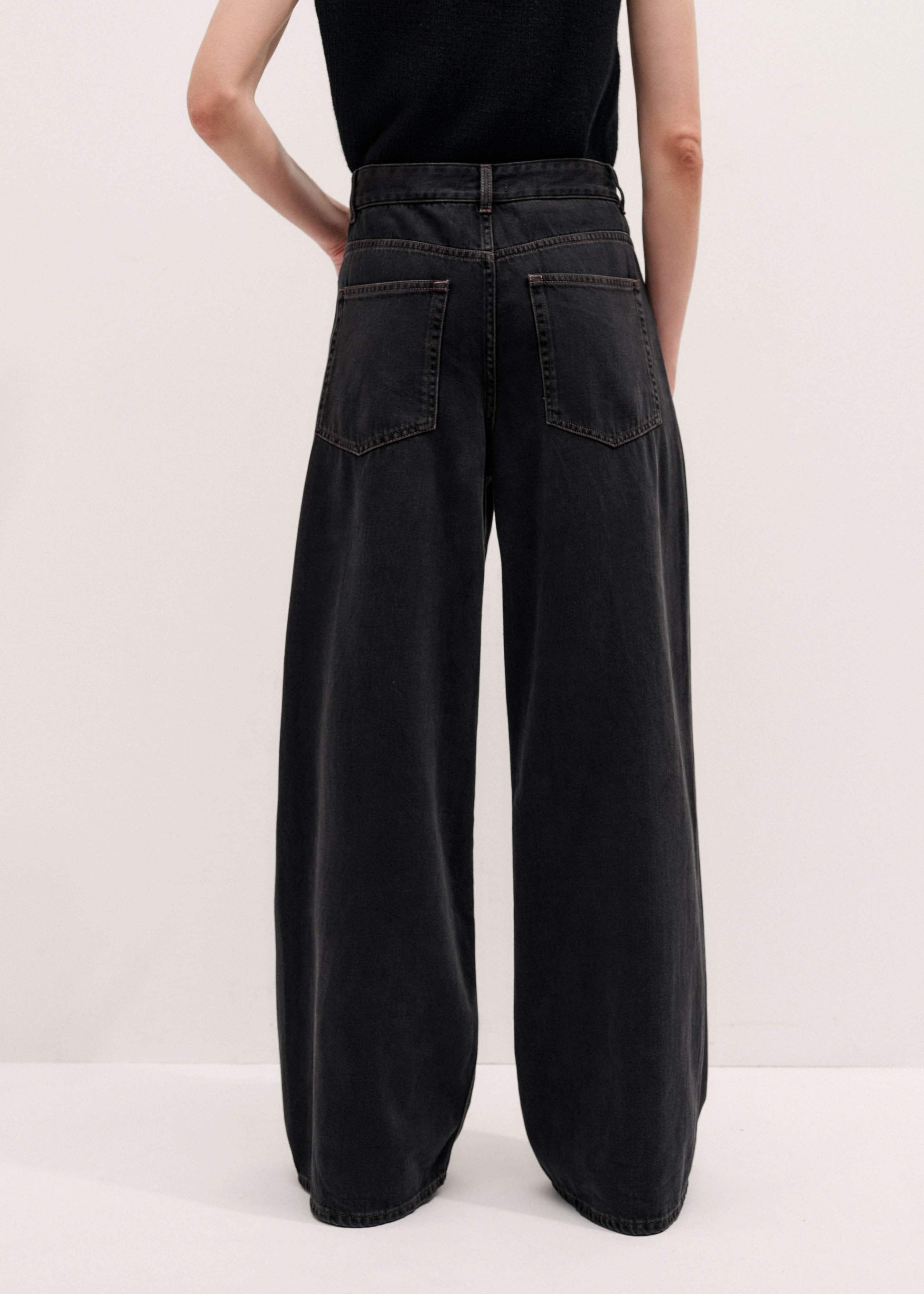 Black Every-Wear Baggy Jean