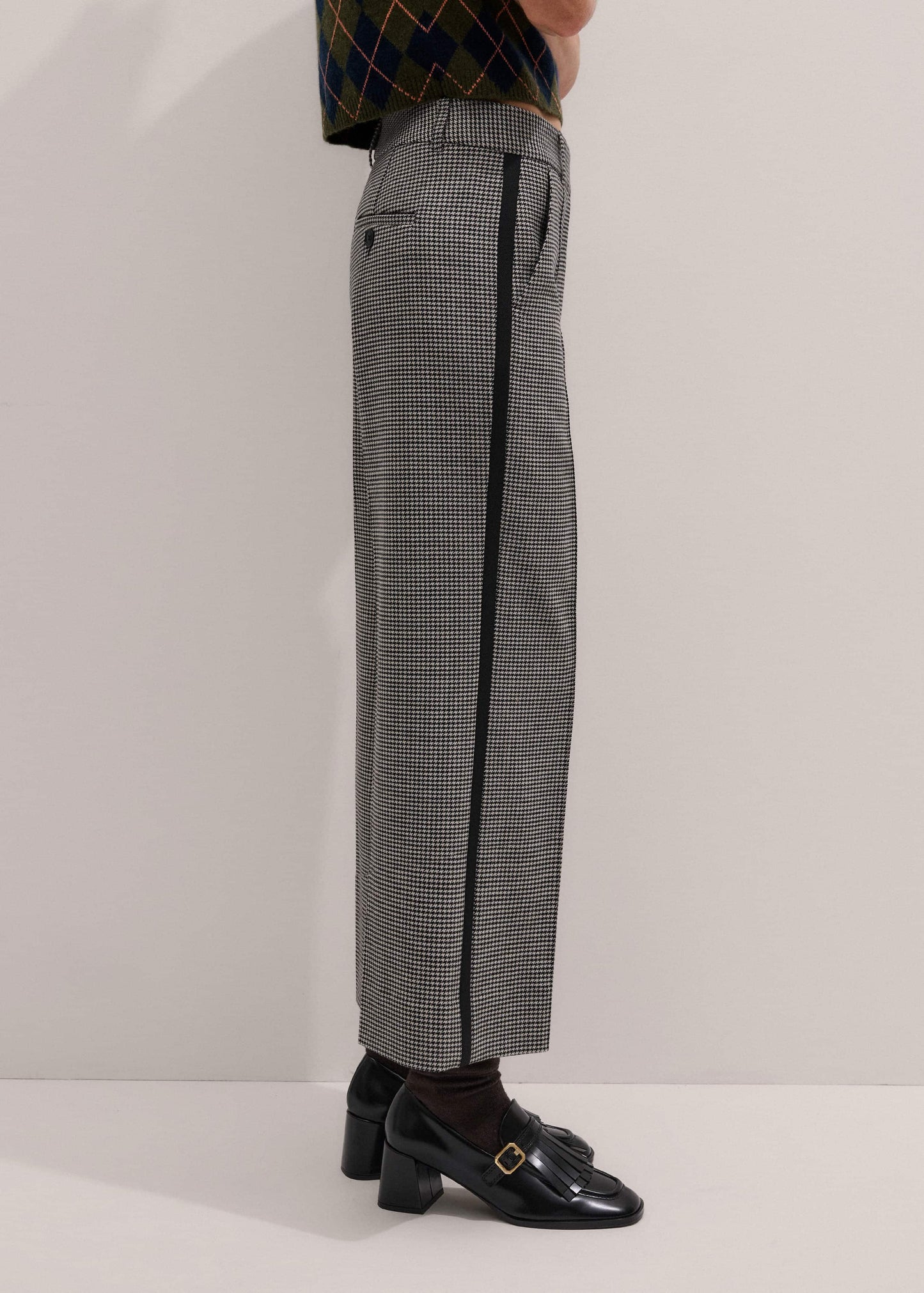 Ivory Houndstooth Straight Crop Trouser