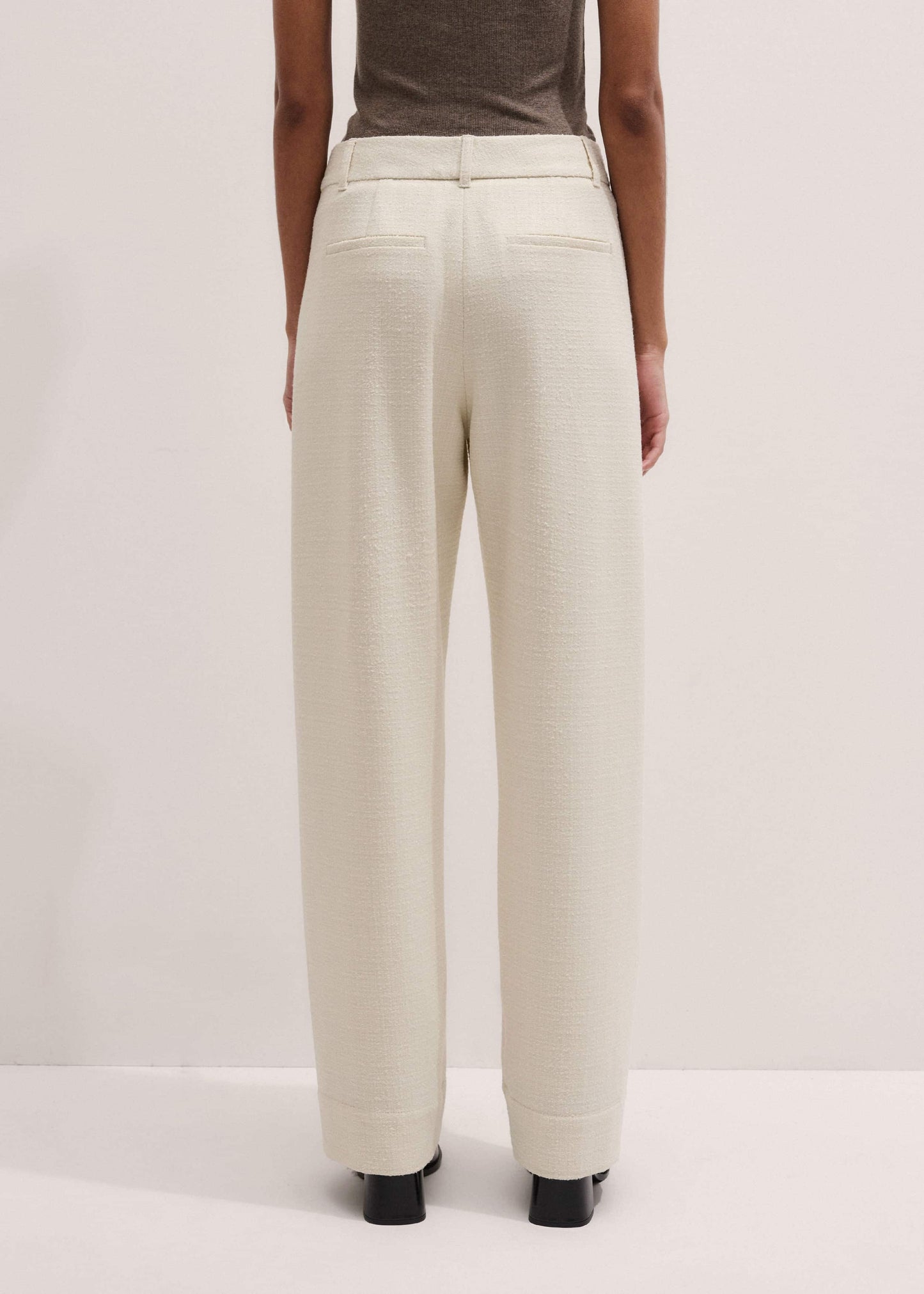Ivory Clever Tapered Pant