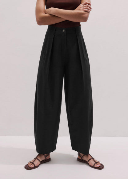 Black Extreme Taper Pant