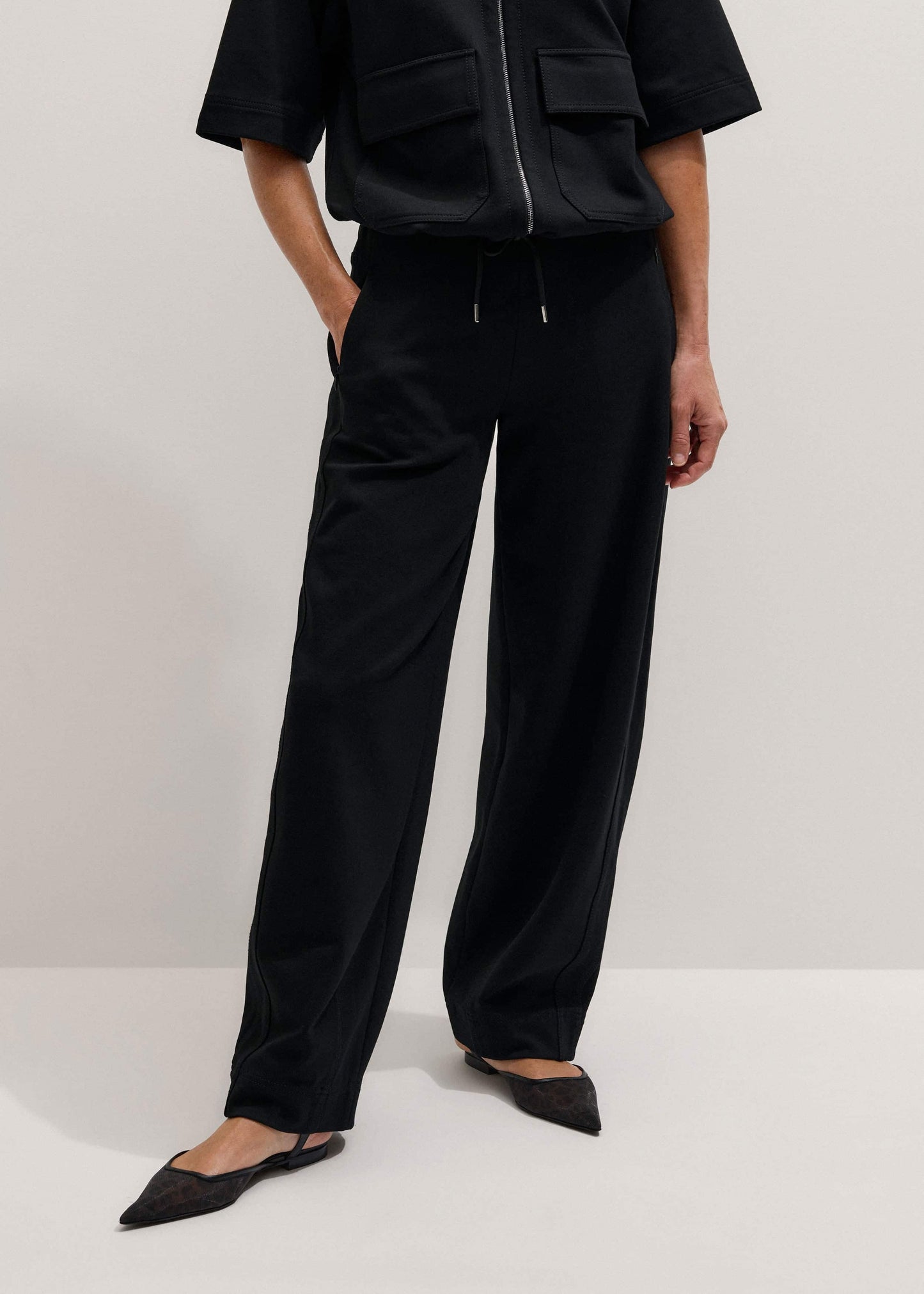 Black Luxe Travel Tailoring Barrel-Leg Pant