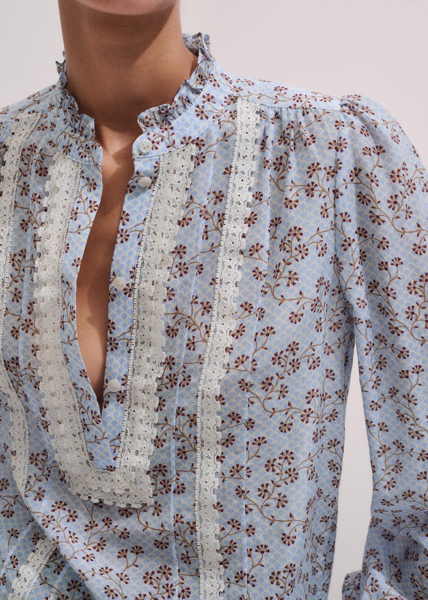 Blue Scallop Daisy Print Trim Detail Blouse + Tie