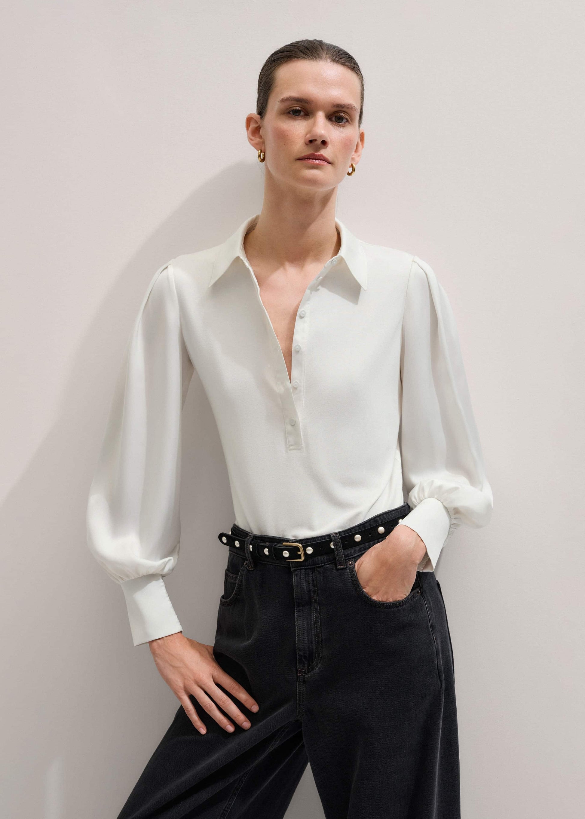 Cream Fluid Sleeve Layering Blouse