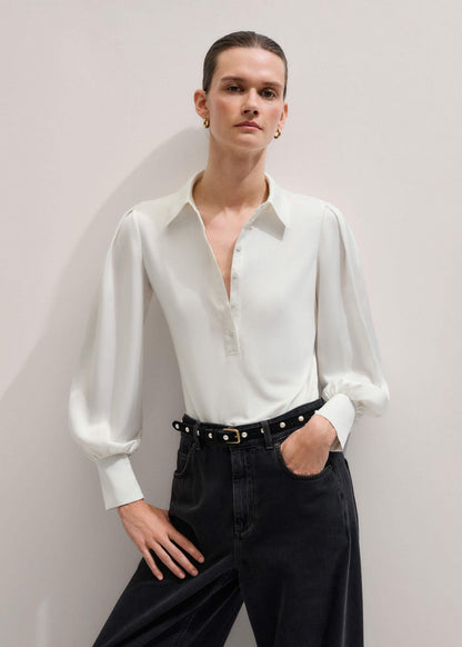 Cream Fluid Sleeve Layering Blouse