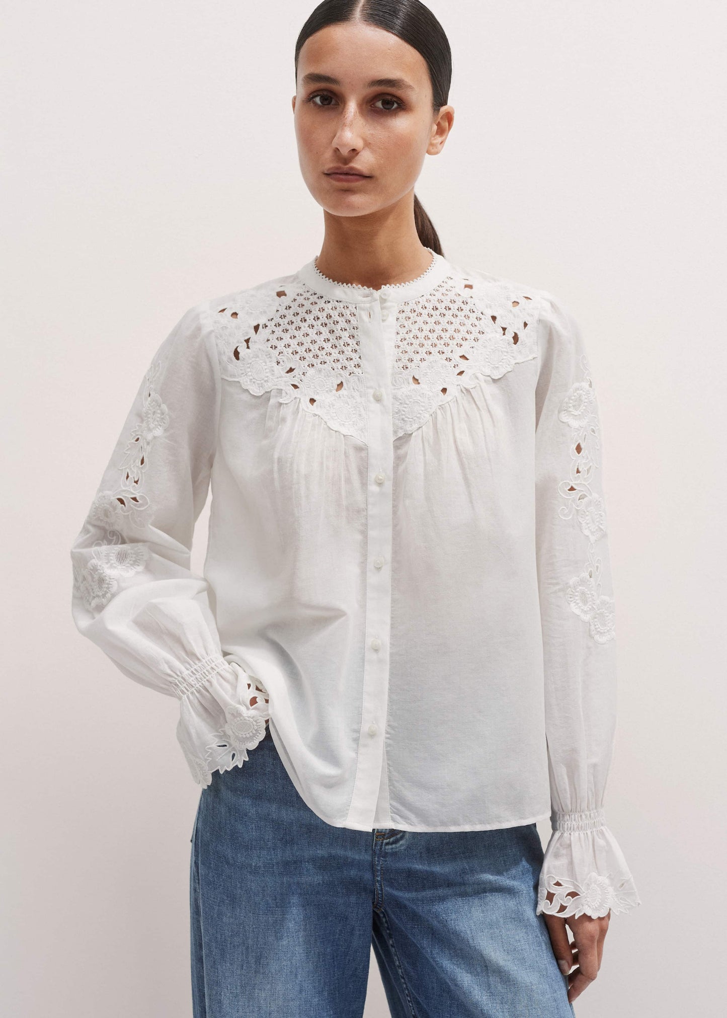 White Floral Embroidery Blouse