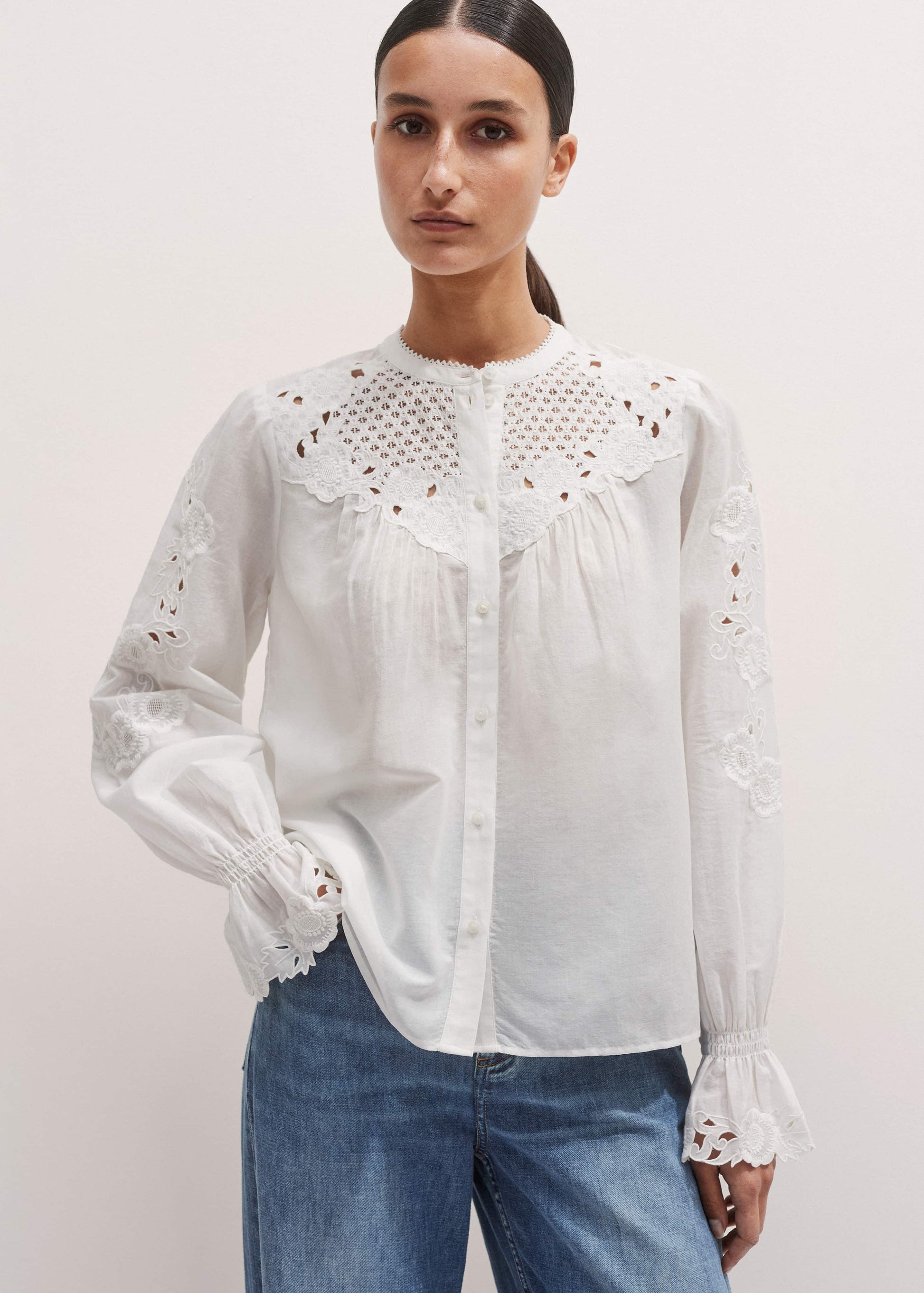 White Floral Embroidery Blouse