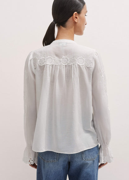 White Floral Embroidery Blouse