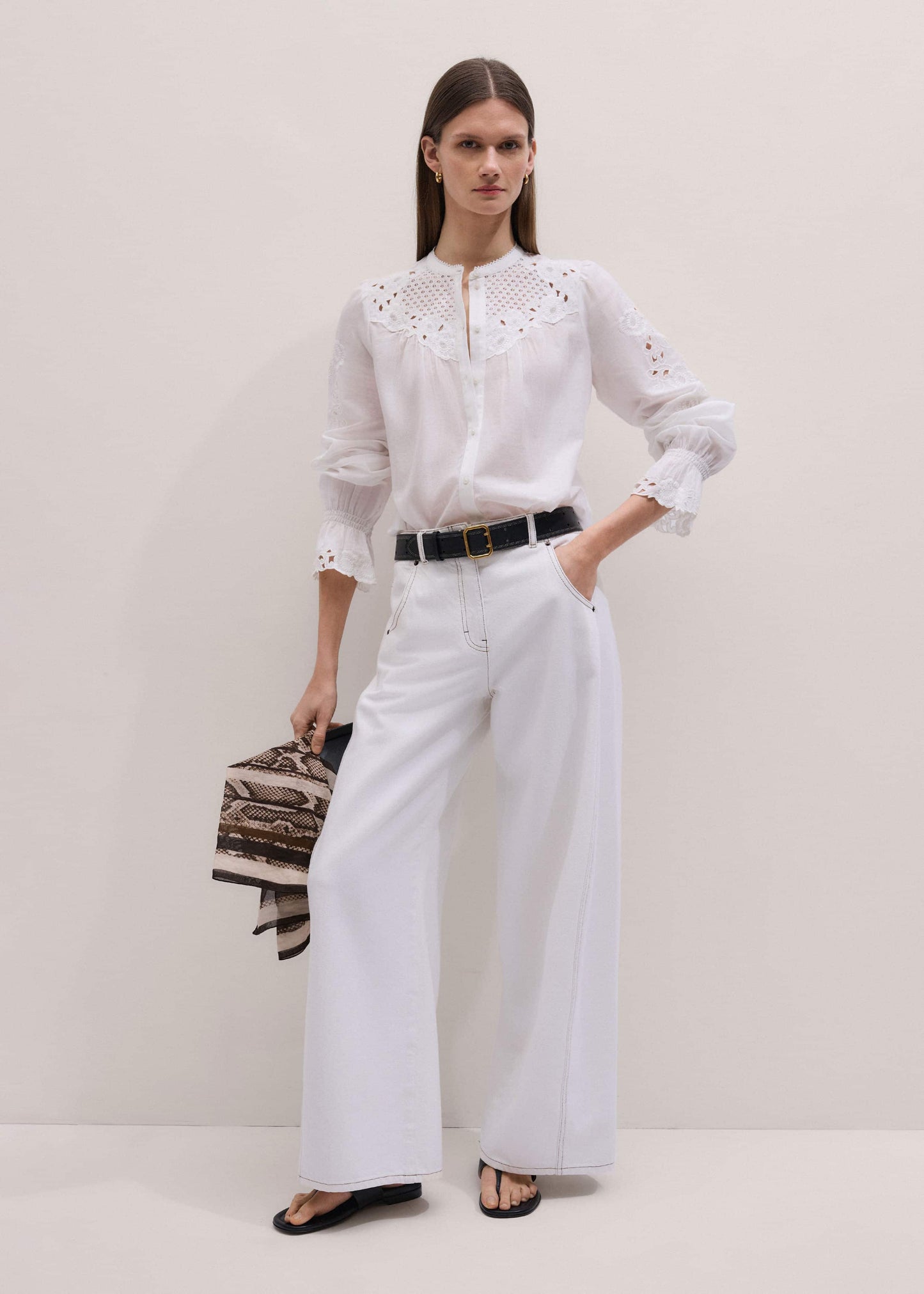 White Floral Embroidery Blouse