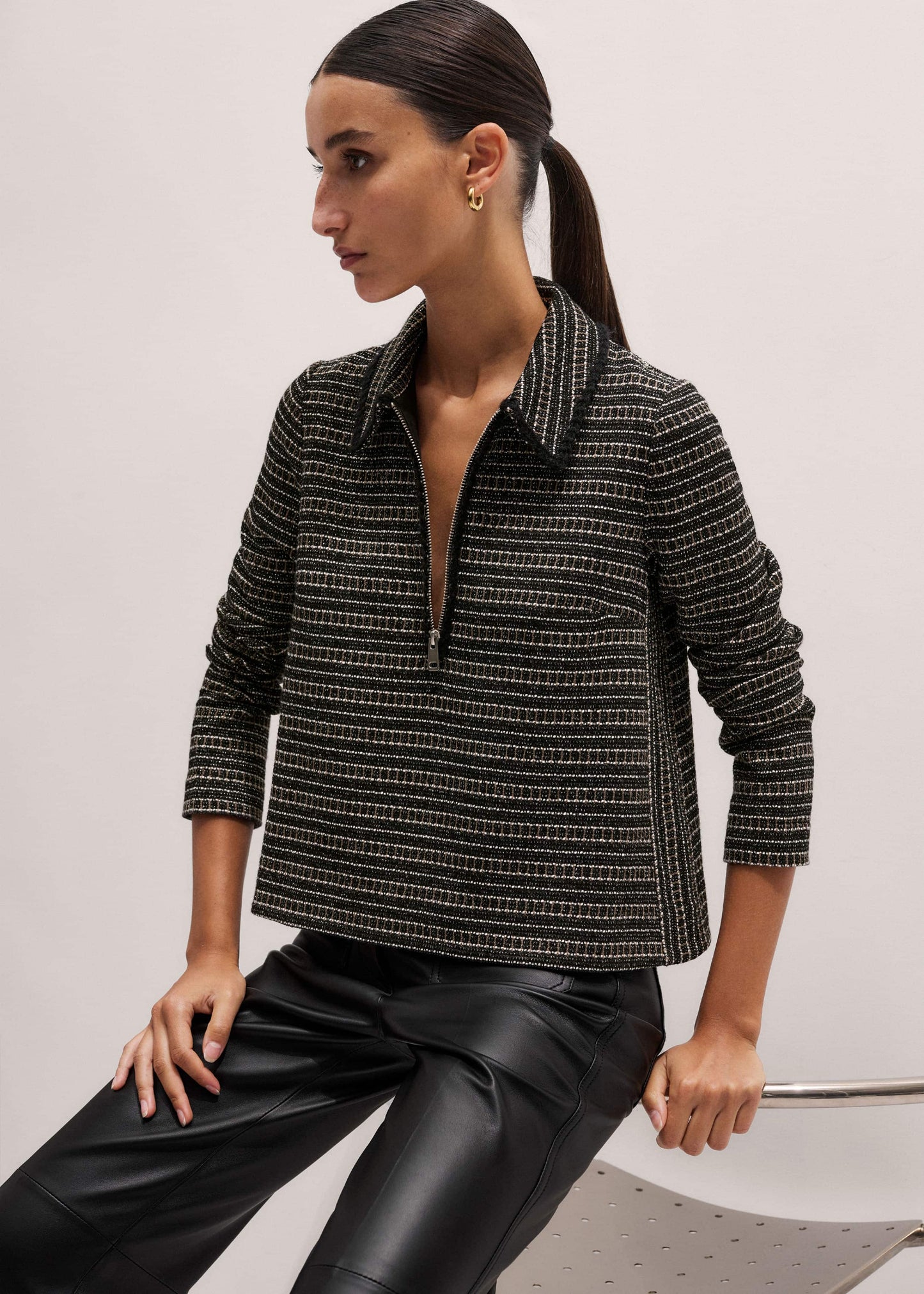 Black AM-PM Swing Top