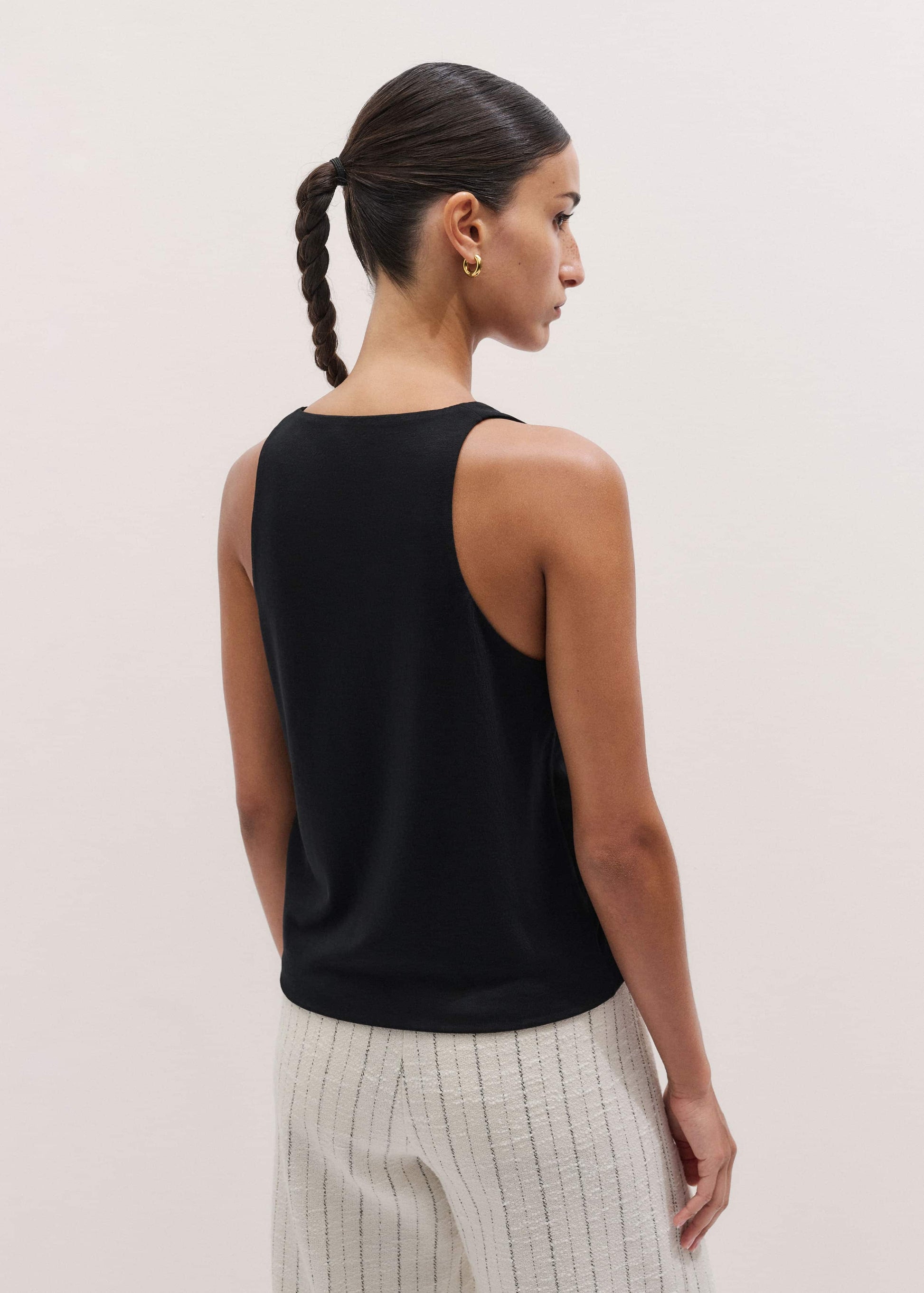 Black Scoop Neck Vest