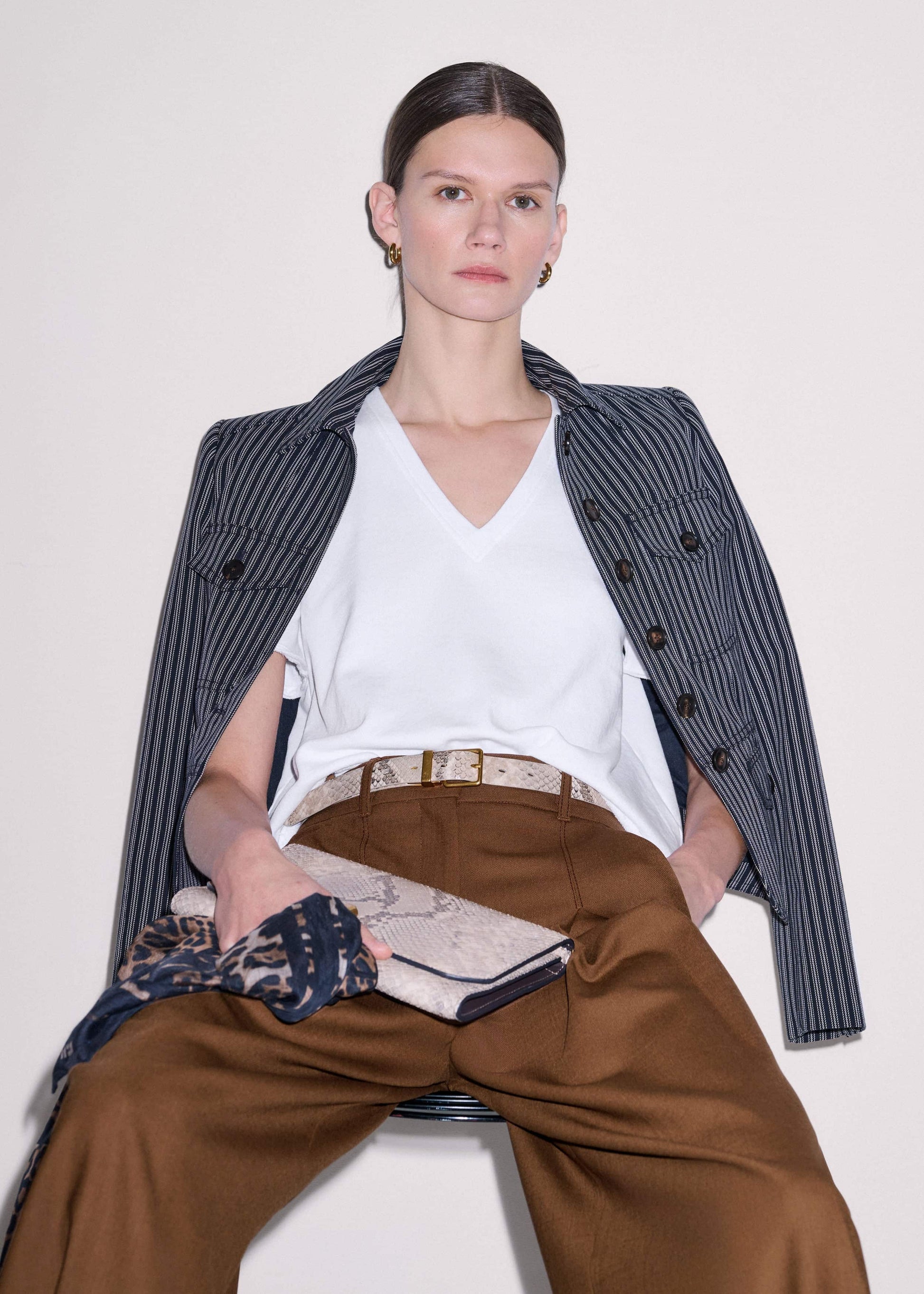 White Raw Edge V-Neck Swing Sweatshirt