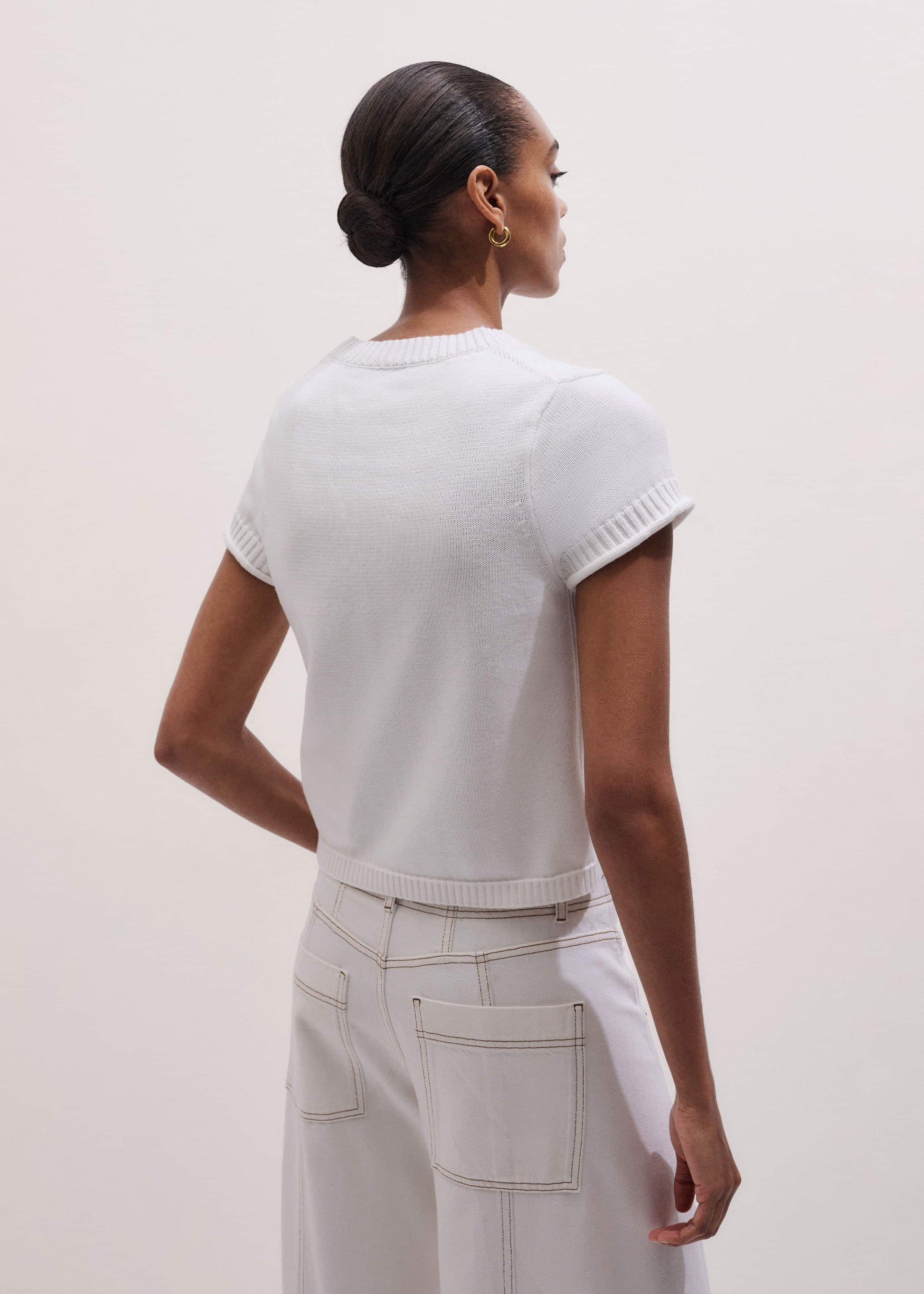 White Shrunken Straight Knit Baby Tee