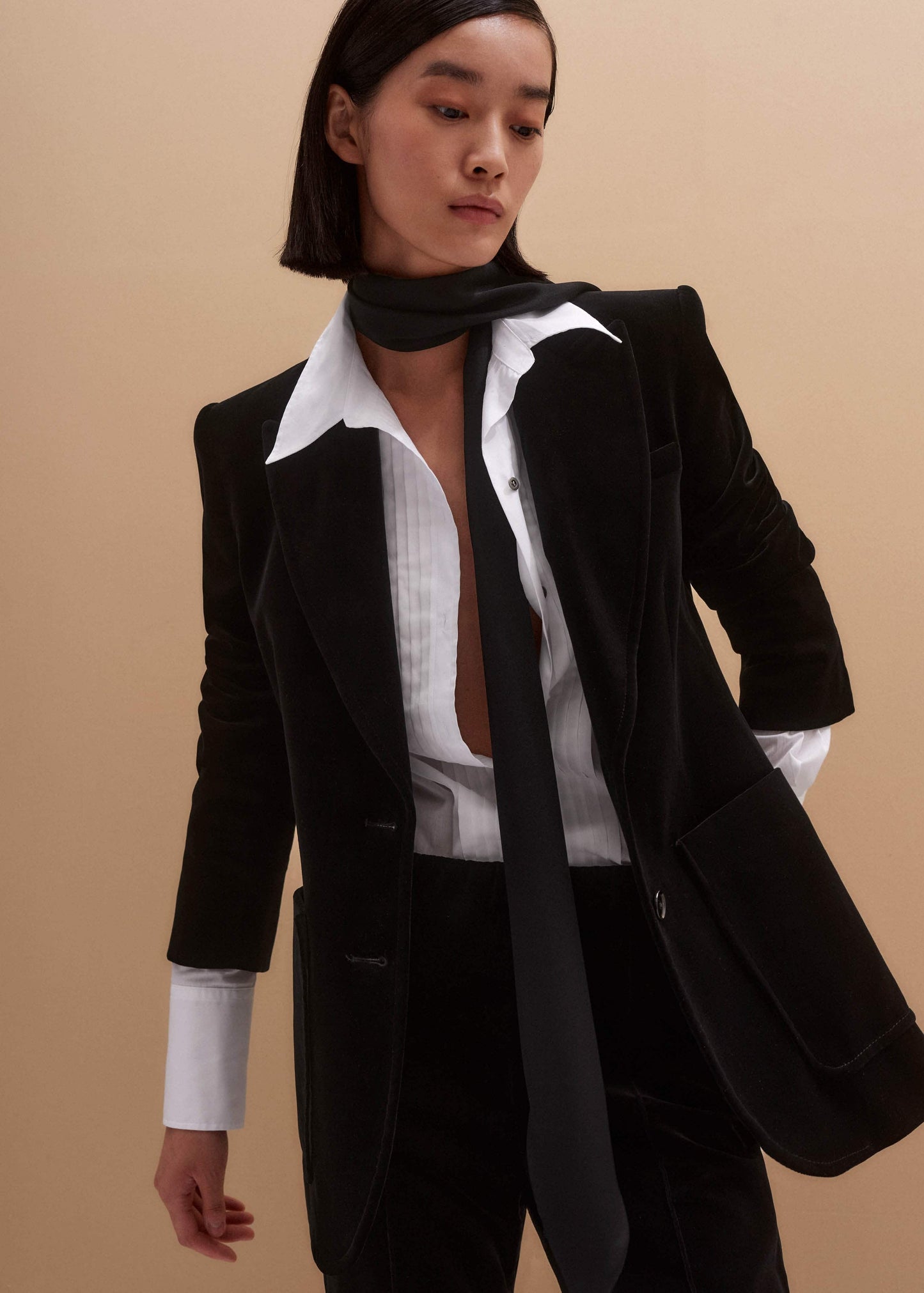 Black Stretch Velvet Sharp Shoulder Blazer