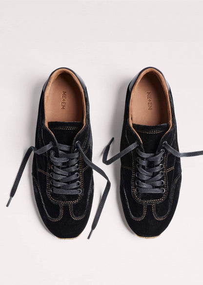 Black Velvet Retro Runner